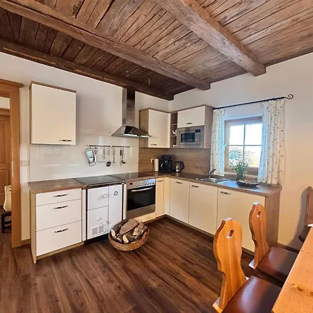 Huber's 28 Semesterbostad